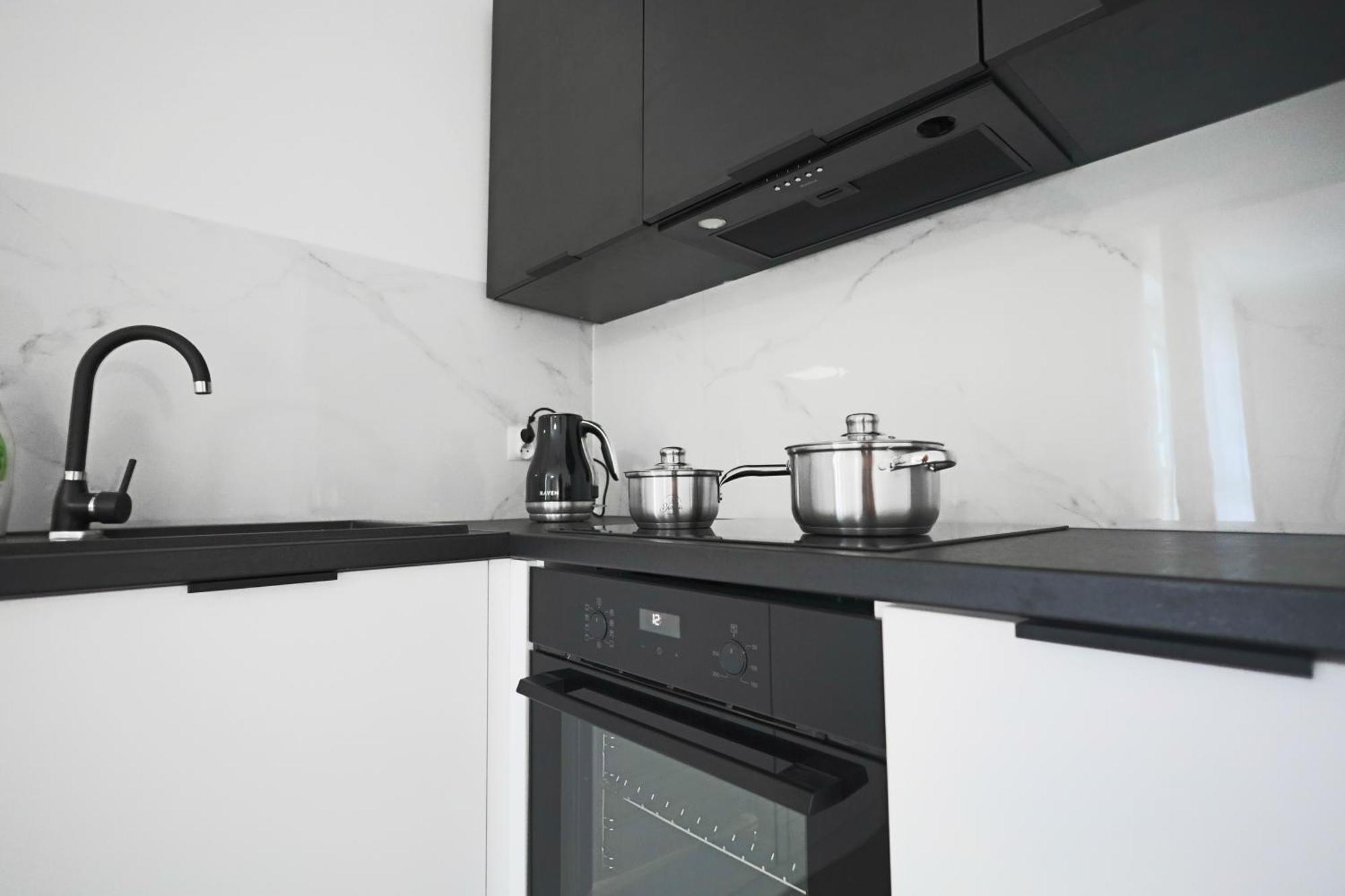 Reymonta 22 Apartamenty Opole Buitenkant foto
